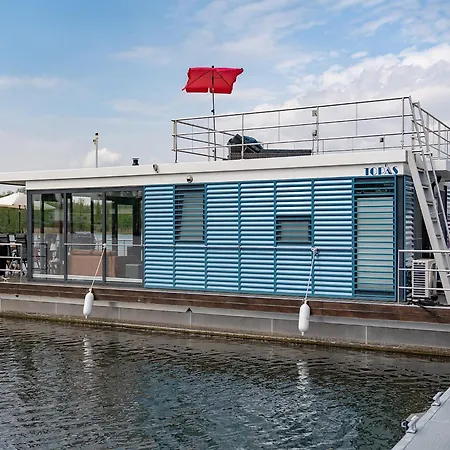 Hausboot Am Prerauer Stich In *