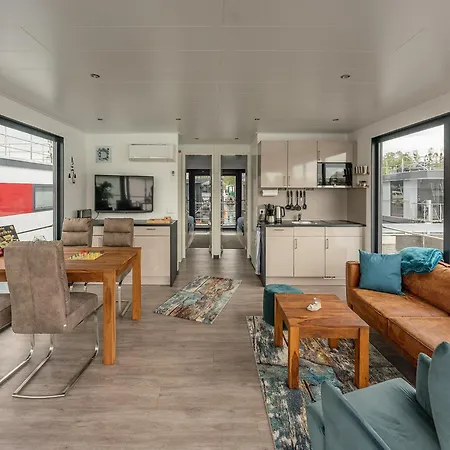 Havel Houseboat Serenity * Zehdenick