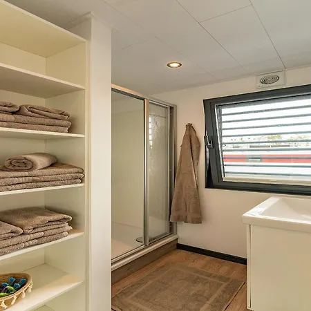 Hausboot Am Prerauer Stich In *