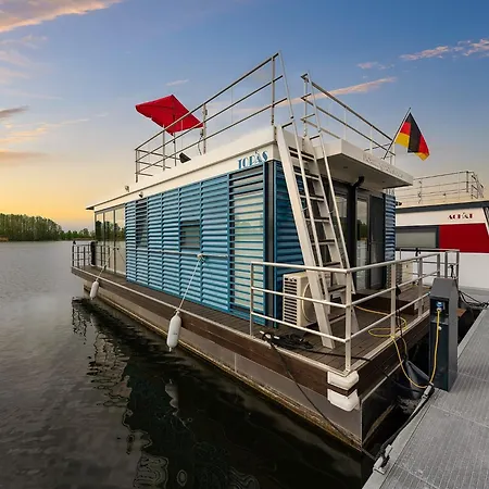 Hausboot Am Prerauer Stich In