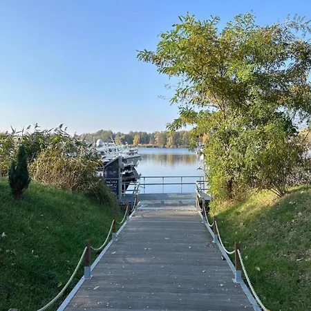 Hausboot Am Prerauer Stich In *