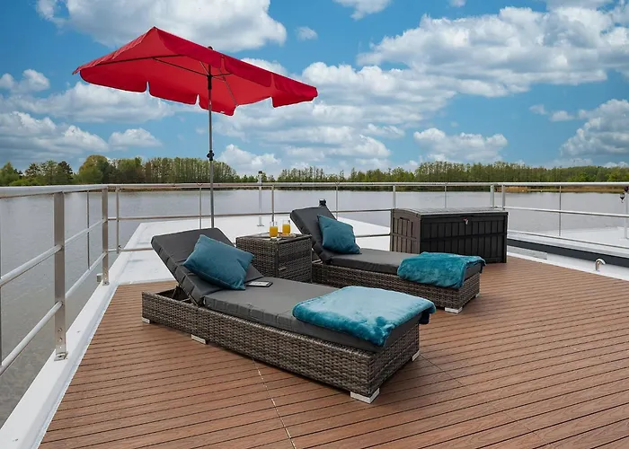 Hotel en barco Havel Houseboat Serenity *