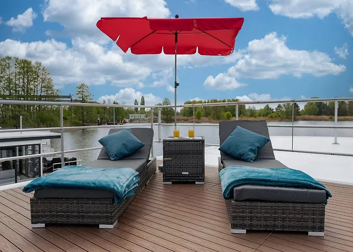 Havel Houseboat Serenity Hotel en barco