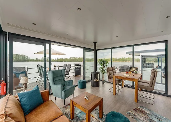 Havel Houseboat Serenity Hotel en barco Zehdenick