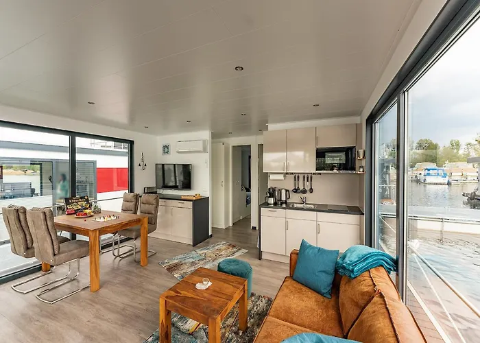 Hotel en barco Havel Houseboat Serenity