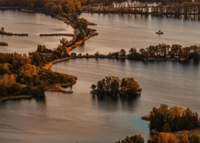 Havel Houseboat Serenity Hotel en barco Zehdenick